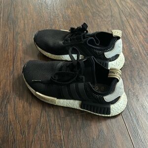 Adidas NMD R1 Women’s Size 6